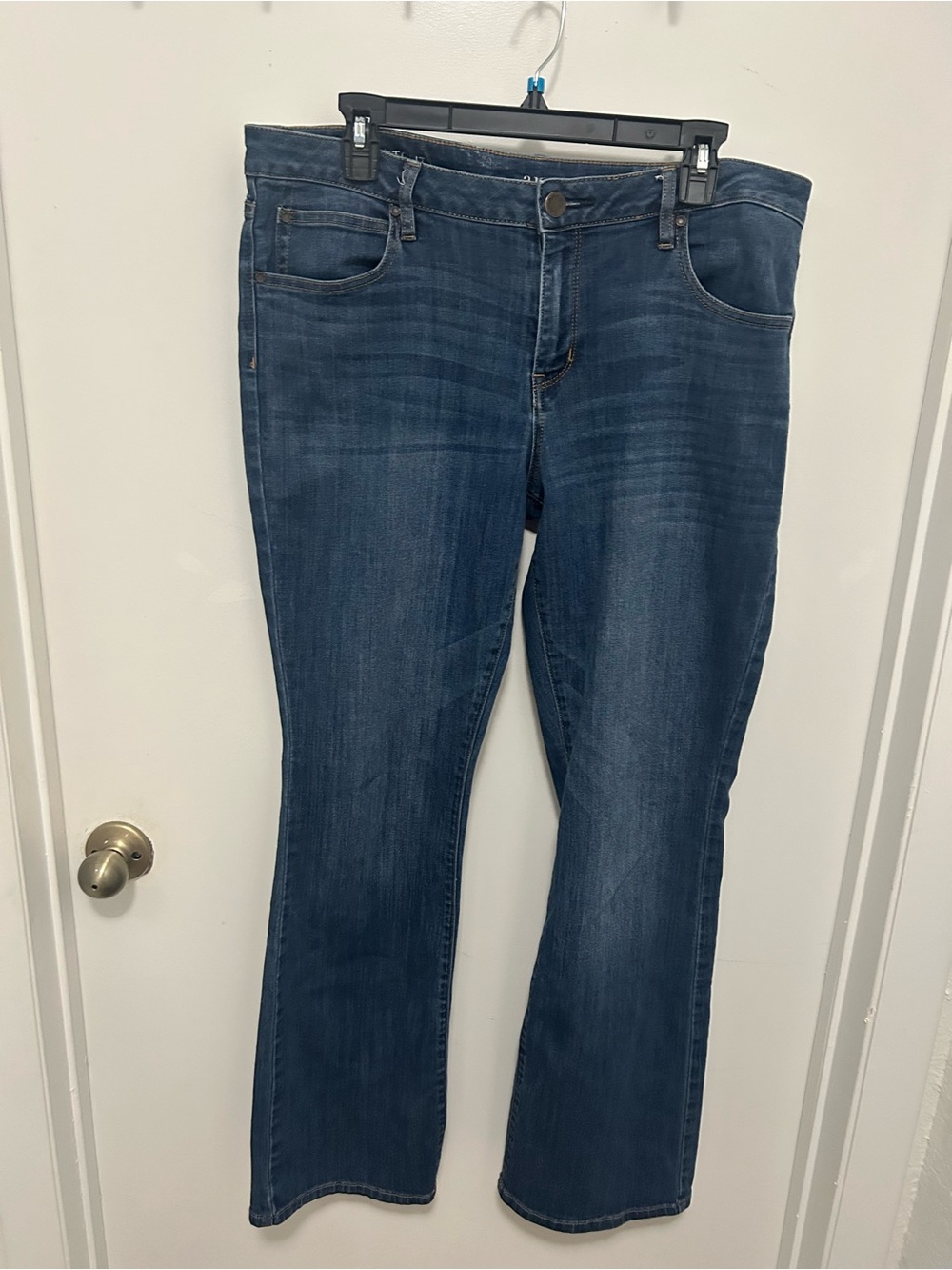 a.n.a Dark Blue Straight-Leg Women's Jeans - Picture 1 of 8